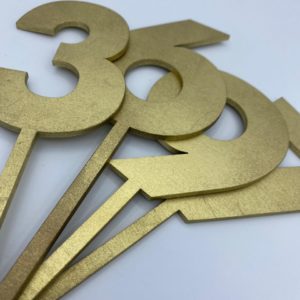 Numeros cake topper